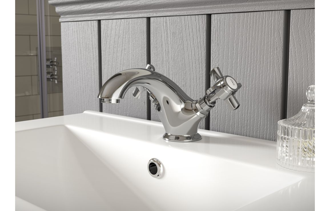 Derna Bath Taps - Chrome - Image 3